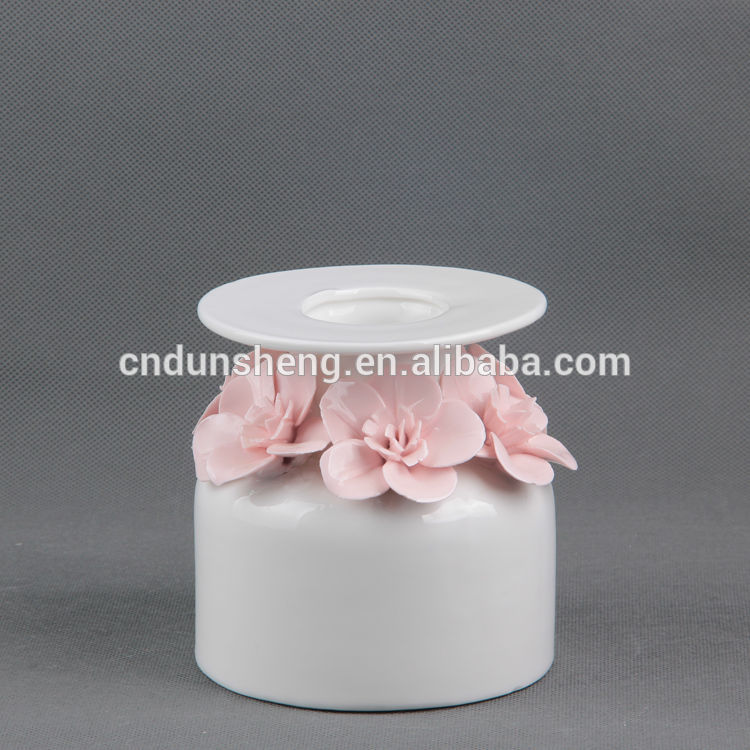 Wholesale rustic design white ceramic hotel bottle vase with pink flower,set of 3