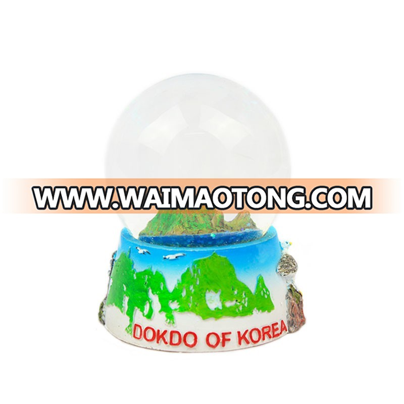 Low price of Custom polyresin wedding gifts snow globe With ISO9001 Certificate