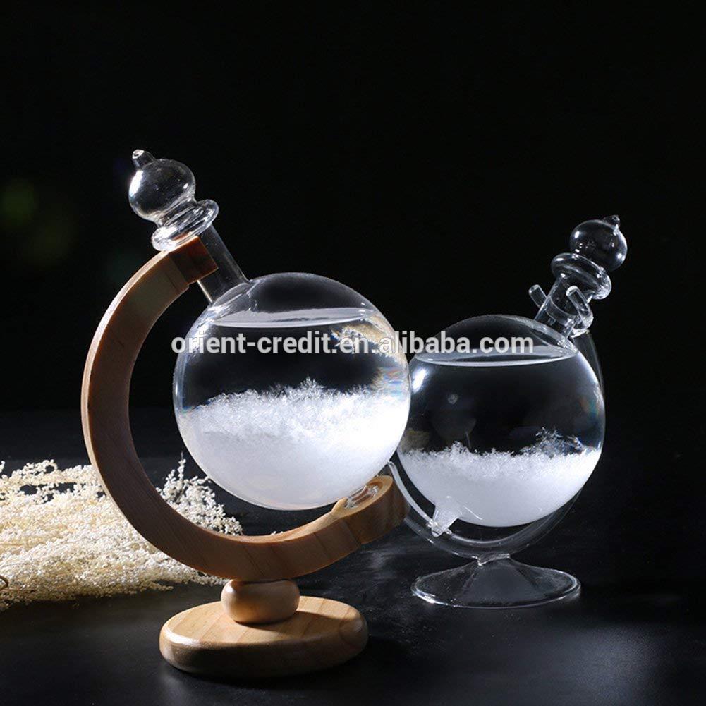 2019 Premium Home Decor Creative Weather Forecast Crystal Revolving Globe Shape Storm Glass Christmas Gift