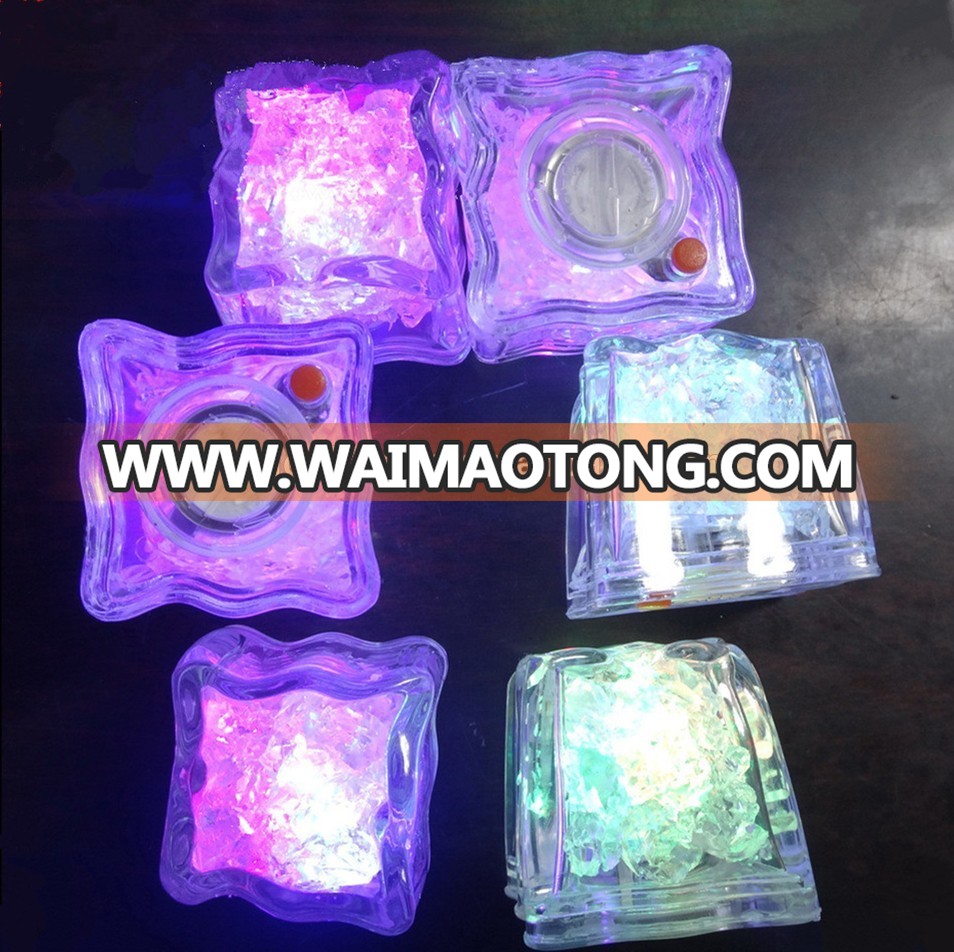 Wholesale flashing plastic led ice cubes, LED glow ice cube