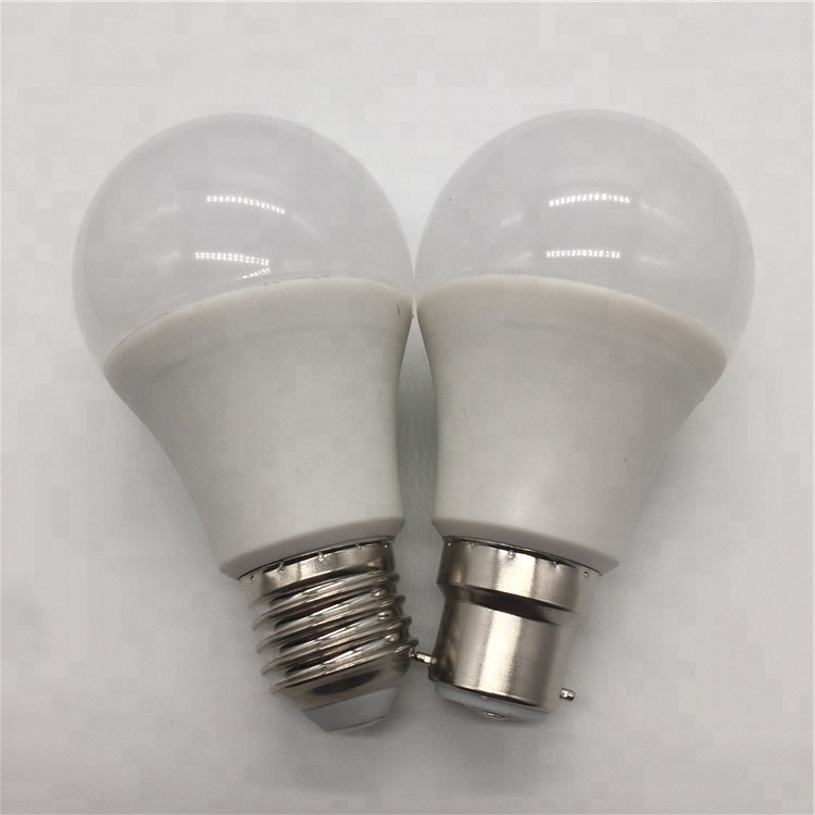 LED Bulb A60 9W Plastic And Aluminum SMD2835 LED Light IC Driver 810LM