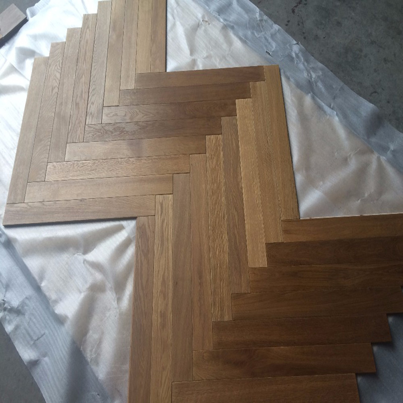 American Walnut Herringbone Hardwood Chevron Parquet Waterproof Engineered Wood Flooring