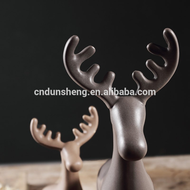 Wholesale ceramic unpainted abstract reindeer figurine & statue,matt ,set of 3