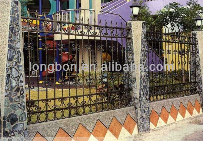 2018 Top sales outdoor artistic iron gate fence