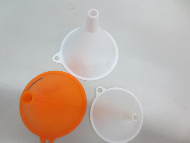 YUYAO ZHEJIANG ALL SIZE NEW DESIGN FOOD GRADE MINI FUNNEL/ BEER FUNNEL/ PLASTIC FUNNEL