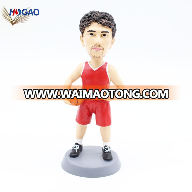 Popular cheap hand made  basketball player figurines bobble head