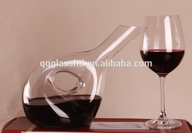 Hand Made Elegant Unique Design Clear Crystal Wine Decanter