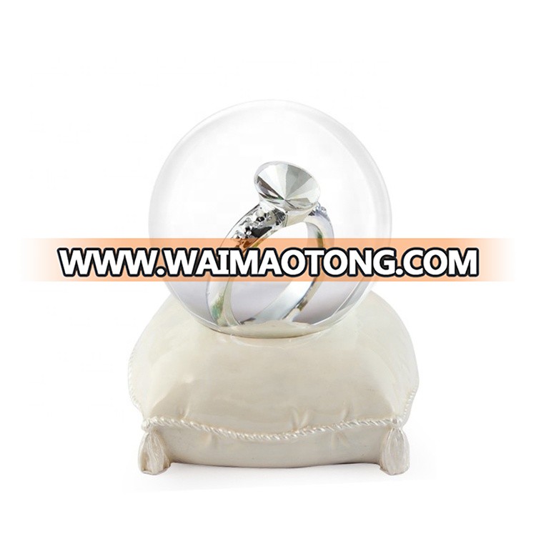 2019 Wedding snow globe resin snow water ball kids water globe