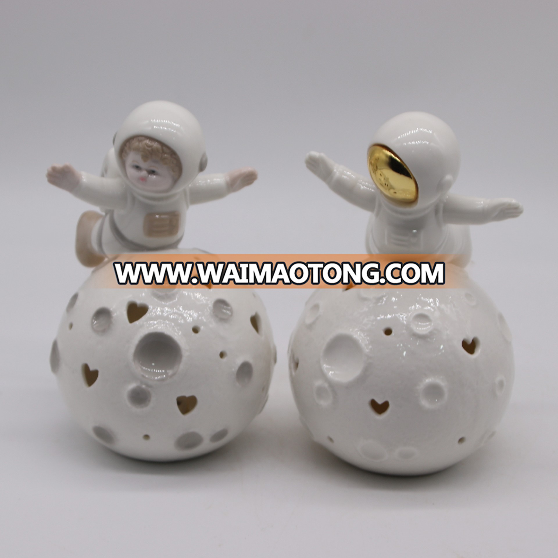 Home decoration handpainted small porcelain baby figurines