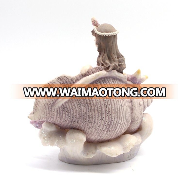 Decorative cheap miniature resin mermaid figurines sitting on shell