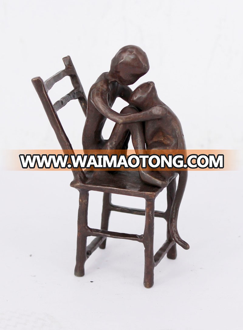 Home Decor Handicraft Cast Iron Bronze Metal Action Figure Sculpture