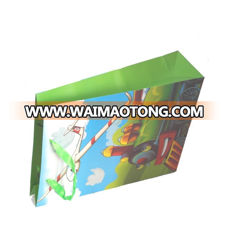 Custom shopping printed paper packaging bag with handles