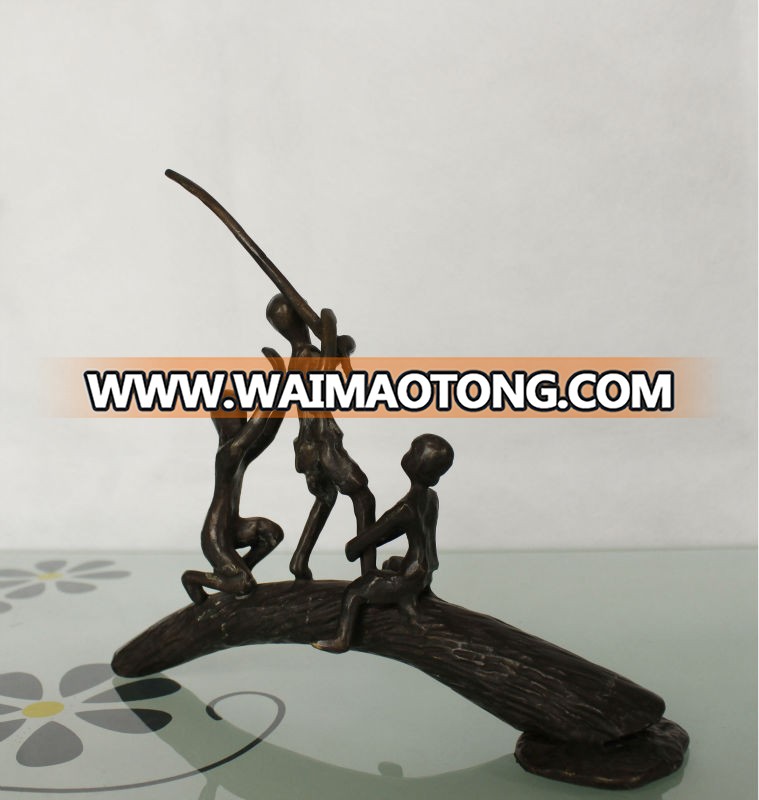 Children's fishing wrought iron ornaments cast iron bronze sculpture for home decoration