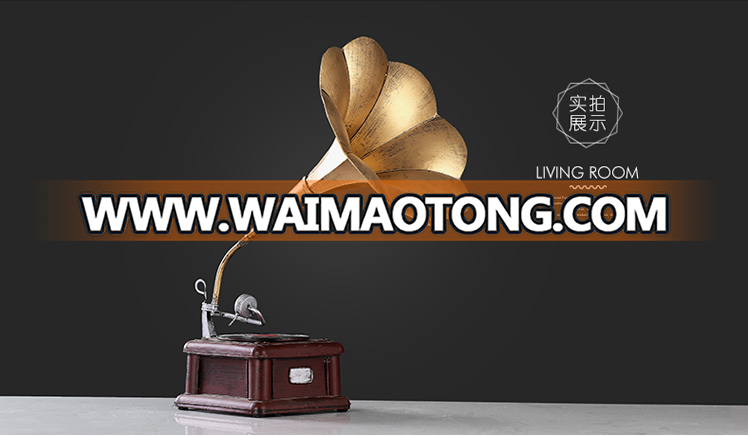 2017new hot sale metal retro bronze color phonograph for home decor