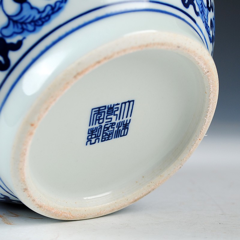 hot sale high quality custom made blue and white chinese vase