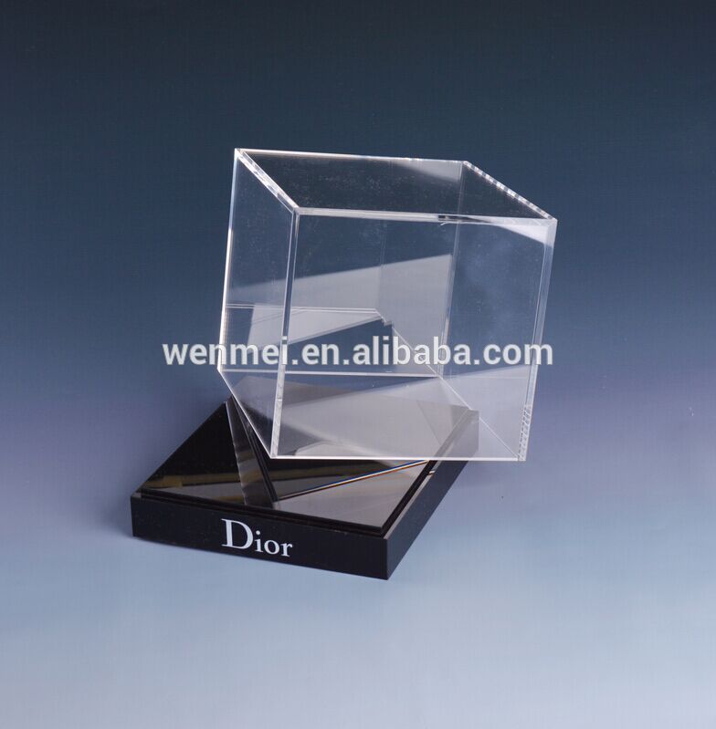 Amazing acrylic display box