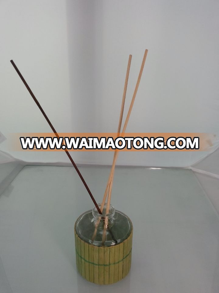 Decorative glass bottle reed diffuser with rattan stick wholesale