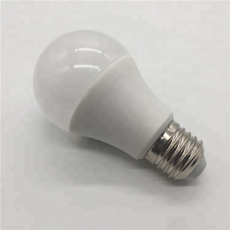 LED Bulb A60 9W Plastic And Aluminum SMD2835 LED Light IC Driver 810LM