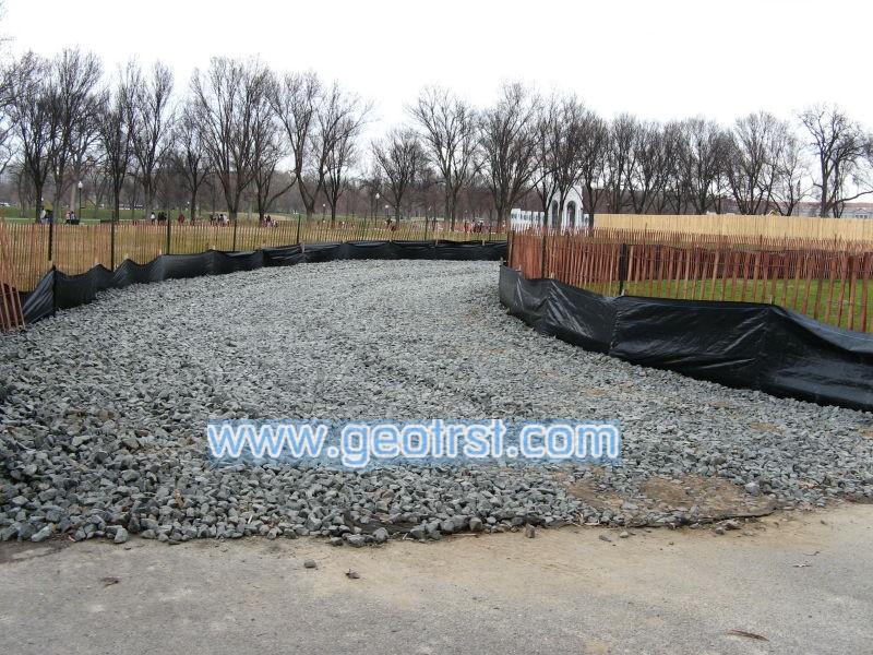 Temporary silt fence / sediment fence fabric