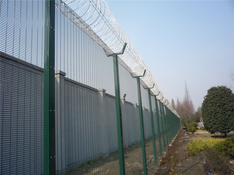 welded visible wall 358 iron high security fence