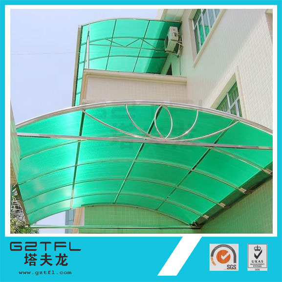 Curved Roof Carport with Polycarbonate Sheeting