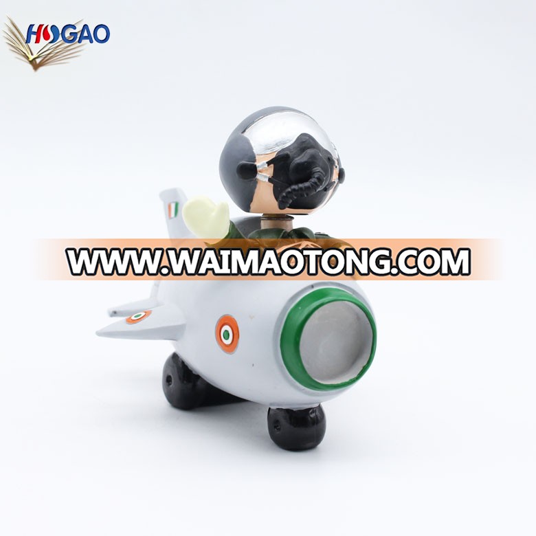 2019 Custom pilot figurine resin bobble head for home decoration