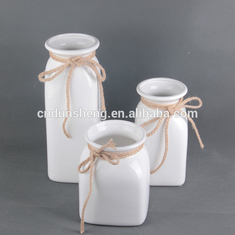 wholesale 3-pieces set white porcelain milk jug vase with rope for desktop centerpieces