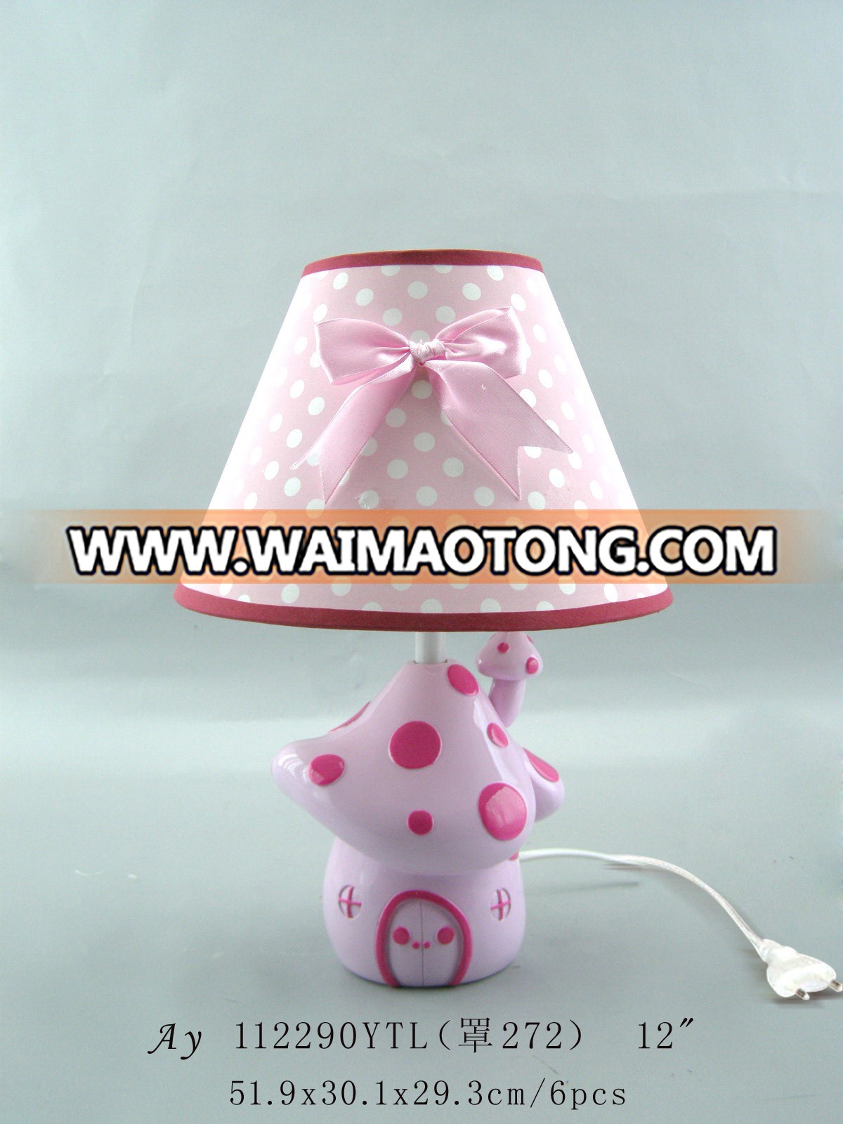 Modern simple design small butterfly table lamp for bedroom