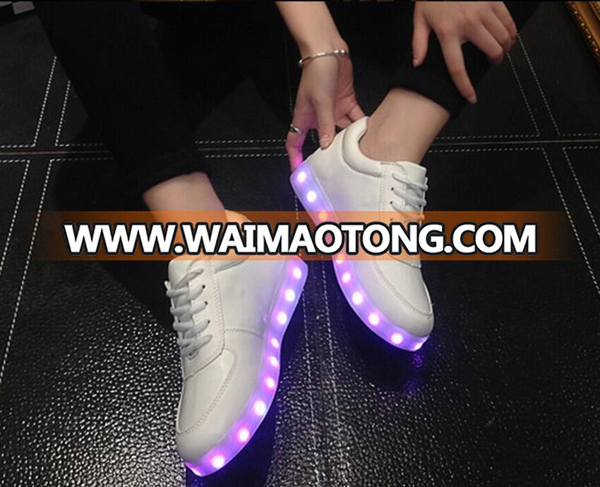 Hot selling Led shoes men Colorful glowing shoes with lights up led luminous shoes a new simulation sole for adults neon basket