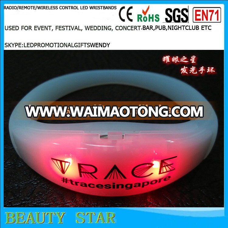 Hot selling led bangles,Party led flashing bangles silicone adjustable size Light up bangles bracelets factory