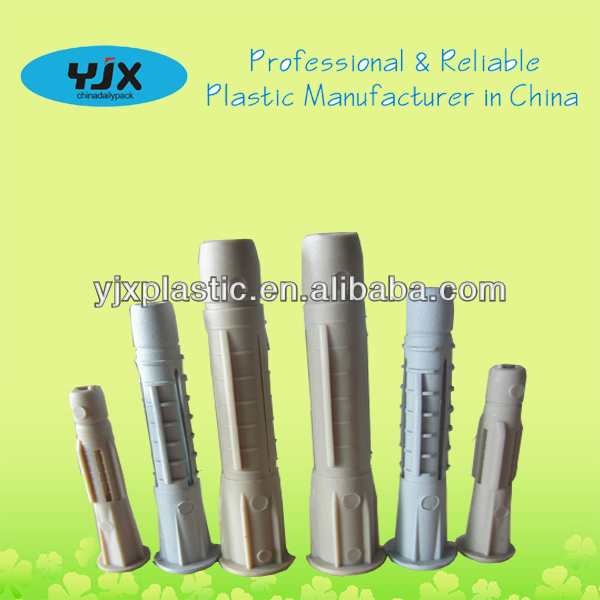 expansion plastic plug