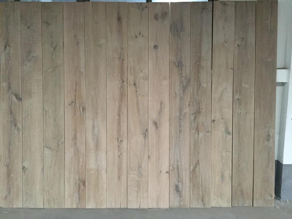 Hand Aging Smoked Multi-layer European Engineered Wood Floor One Strip