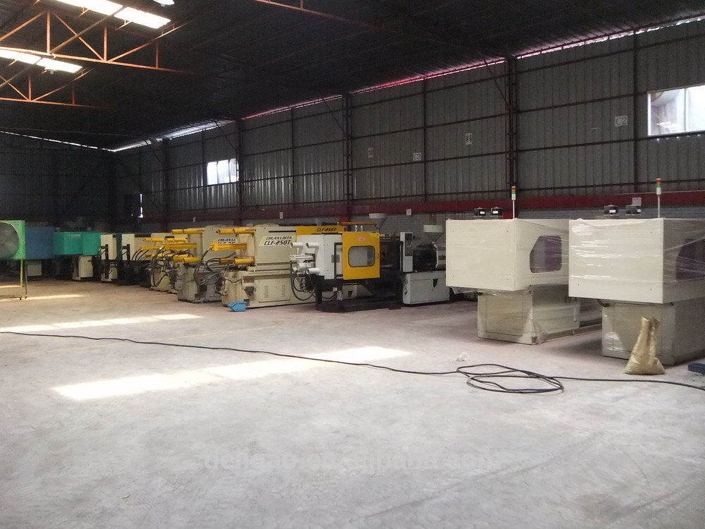 Supply all used injection machines CLF-250T injection machines