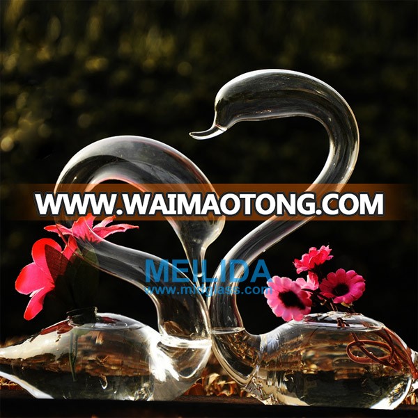 Swan shaped fashionable glass vase gift