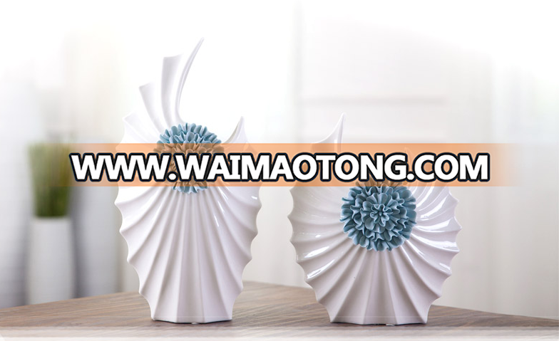 Wedding beautiful vase white ceramic vase with blue flowers for hotsale