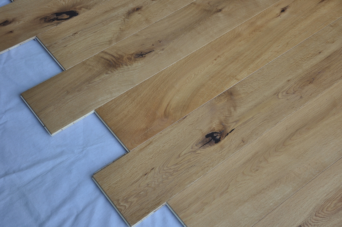 hot sale Rustic grade oak wood flooring/parquet oak flooring/timber wood flooring