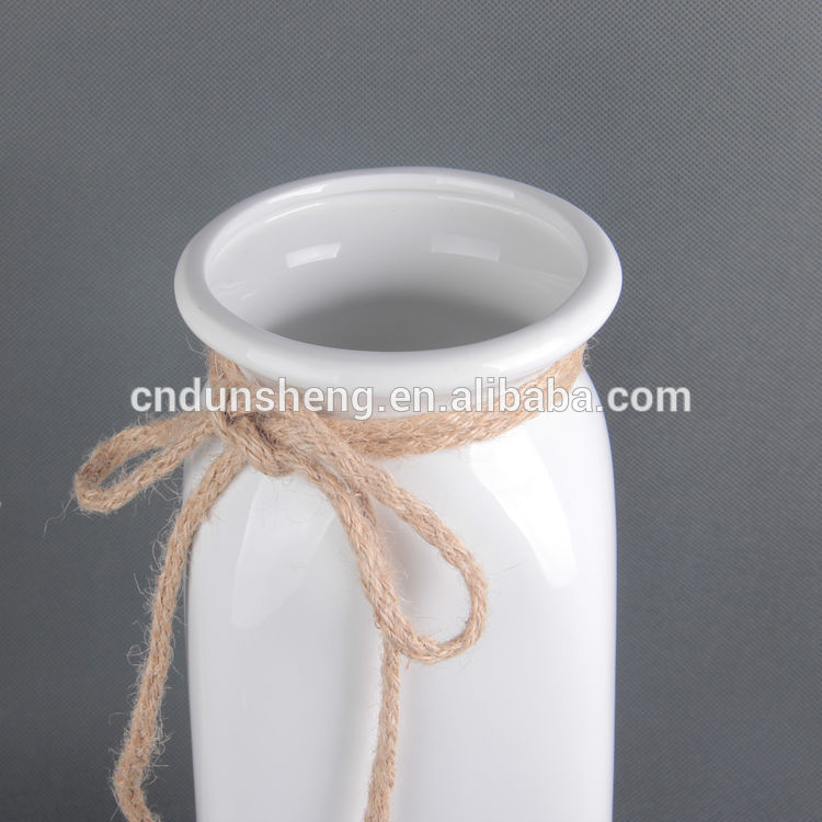 wholesale 3-pieces set white porcelain milk jug vase with rope for desktop centerpieces