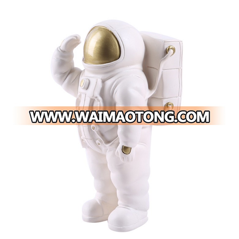 2019 New design resin spaceman astronaut statue home accessories decoration