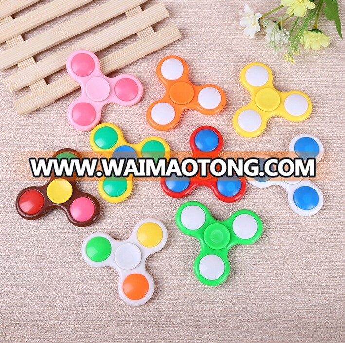 2017 Hot sales Plastic LED fidget spinner with 608 bearings wholesale China factory price