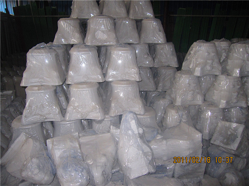 gypsum columns / gypsum pillars