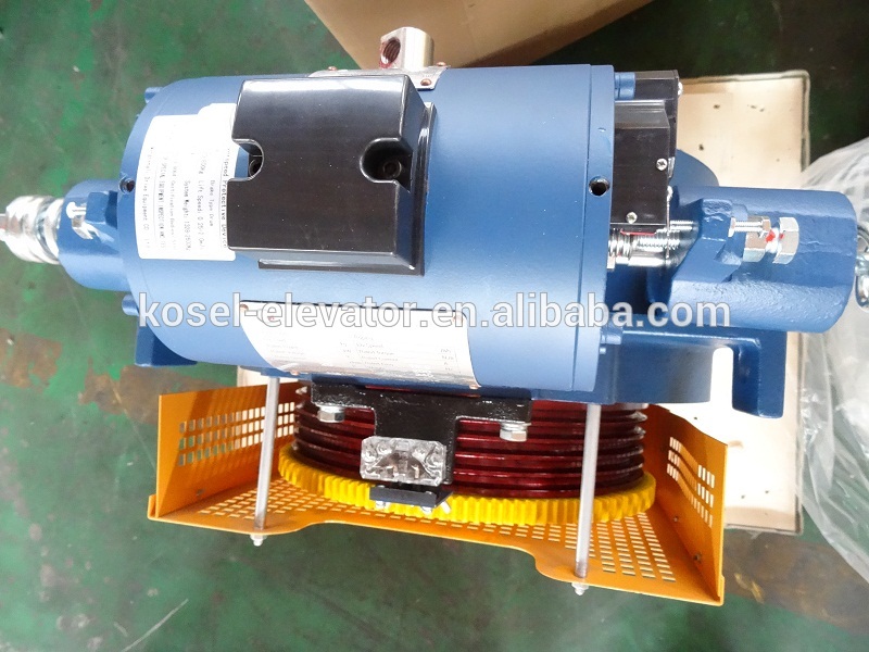 Permanent magnet synchronous traction machine