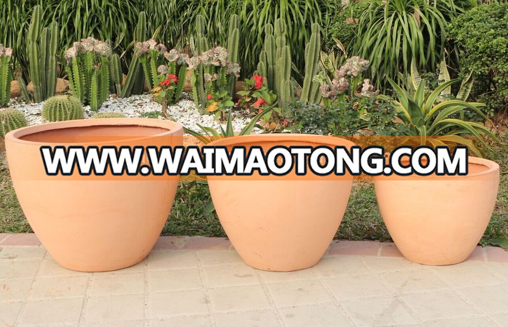 2015 environment friendly small round garden fiberglass clay flower vase