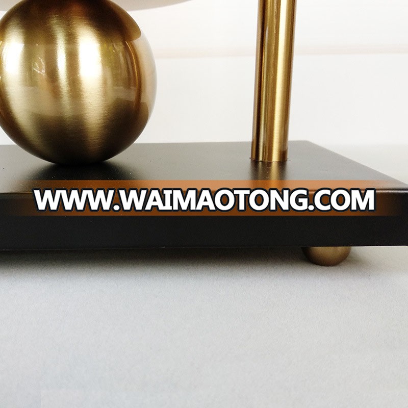 NO H012 modern luxury metal candle holder for banquet center decoration