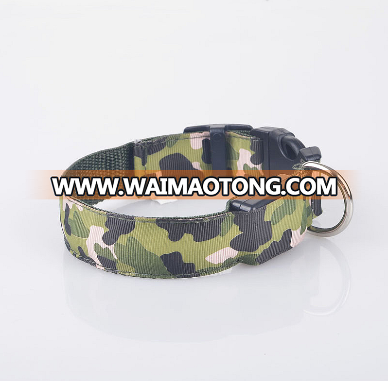 The pet collar/codes of the wholesale luminous exchangeable battery are complete /