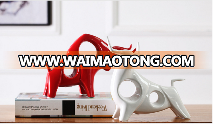 Red wedding gifts handmade ceramic bull statues crafts for wholesale