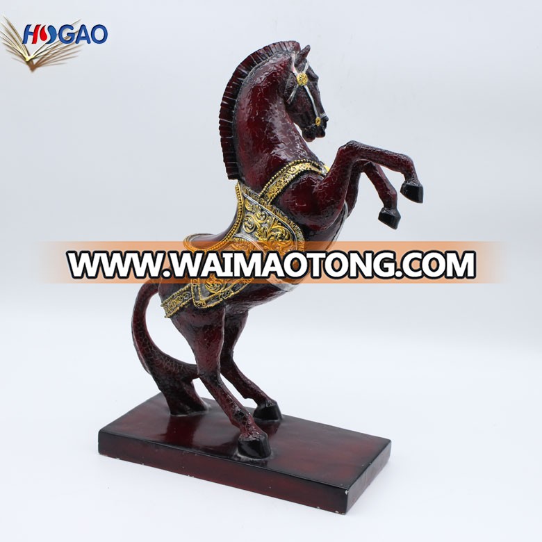 2019 China wholesale handmade  resin horse statue for home decoration