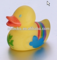 Promotional children tub floating PVC duck with dumbbell