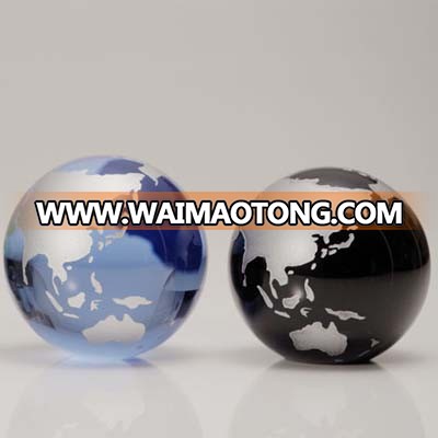 High Quality Wholesale Custom Cheap globe crystal paperweights glass earth custom awards with low price