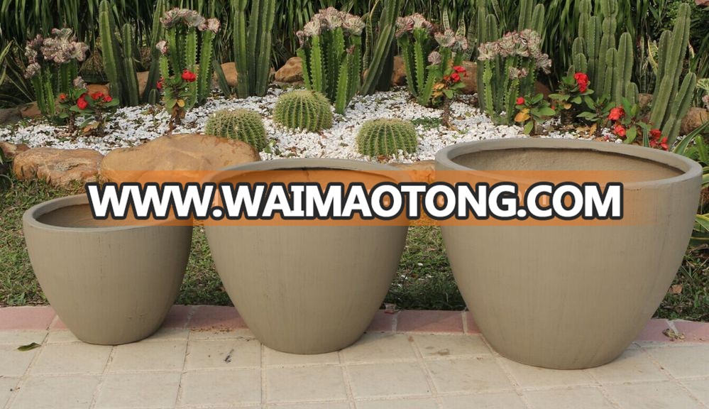 2015 environment friendly small round garden fiberglass clay flower vase