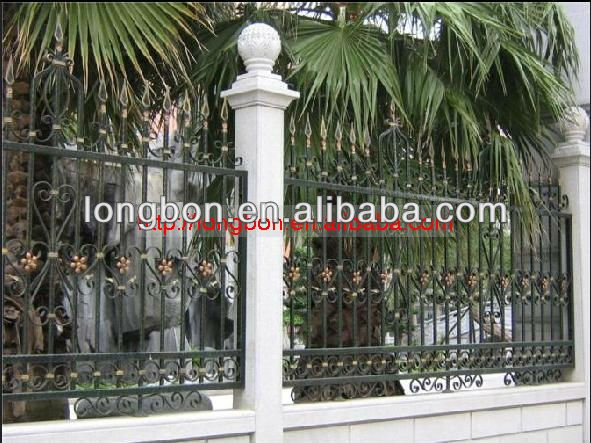 2018 Top sales outdoor artistic iron gate fence